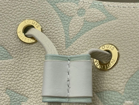 WIS VUITTON LOUIS NÉONOÉ BB 1205